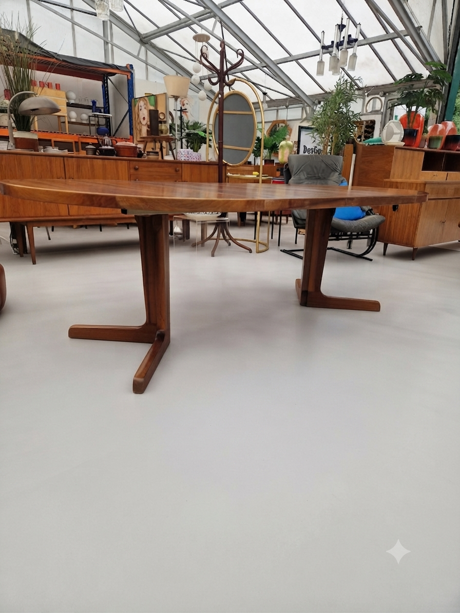 Vintage ronde uitschuiftafel 220cm