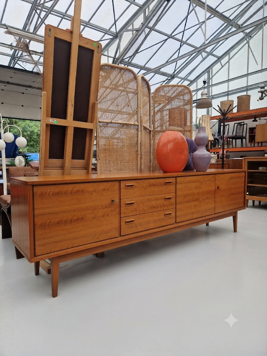 Mooi Vintage dressoir 250cm