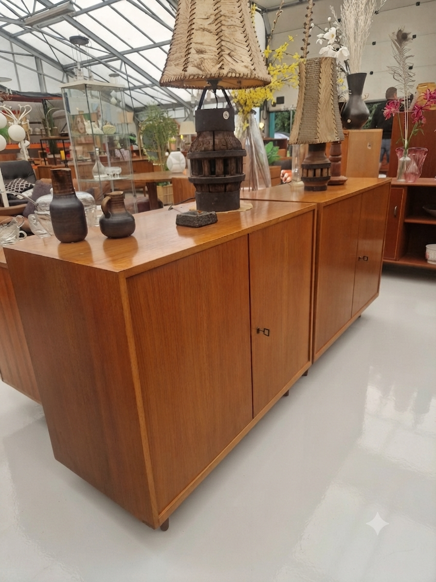 Twee vintage TVkasten 100cm met inschuifdeuren. - Afbeelding 10