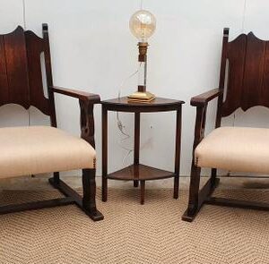 Twee vintage fauteuils met beige stof