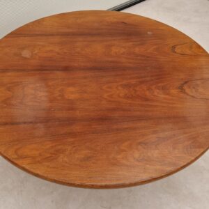 Vintage salontafel met houten onderstel 120 cm