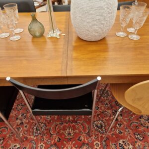 Vintage eetkamer tafel uitschuifbaar tot 235cm