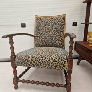 Vintage fauteuiltje nieuw gestoffeerd