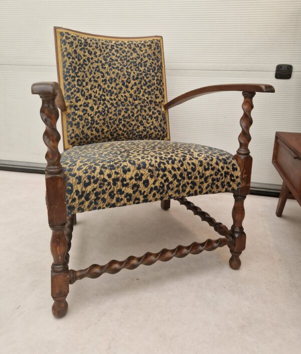Vintage fauteuiltje nieuw gestoffeerd