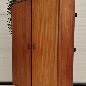 vintage kastje met drie planken 80cm breed