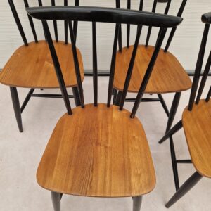 Vier vintage Tapiovaara eetkamerstoelen