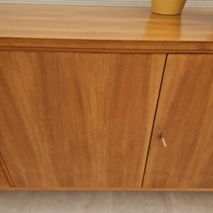 Vintage lichthouten dressoir 205cm