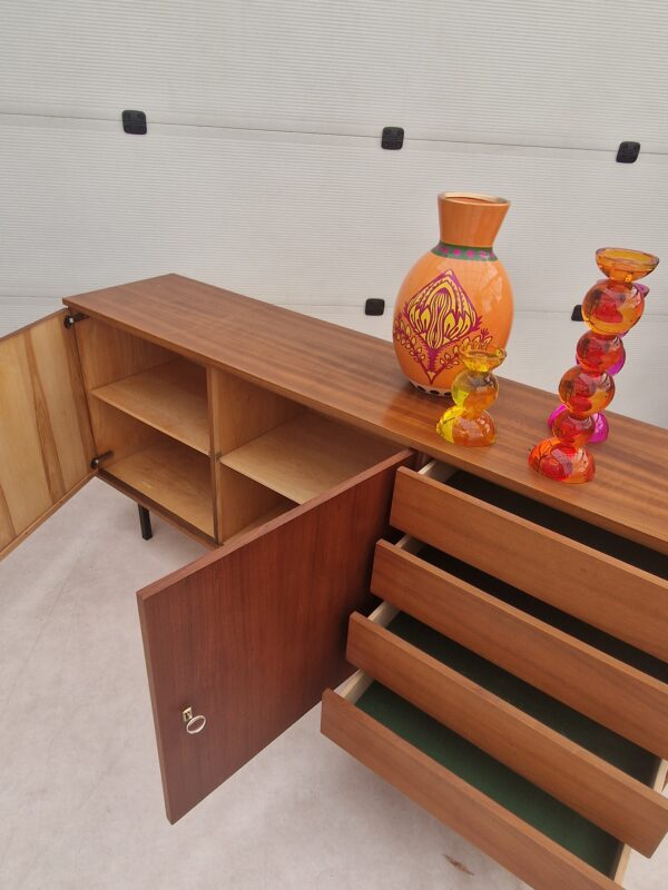 Vintage dressoir met twee kleuren 180cm