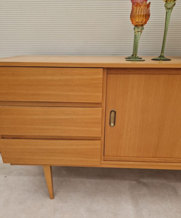 Vintage lichthouten dressoir 140cm