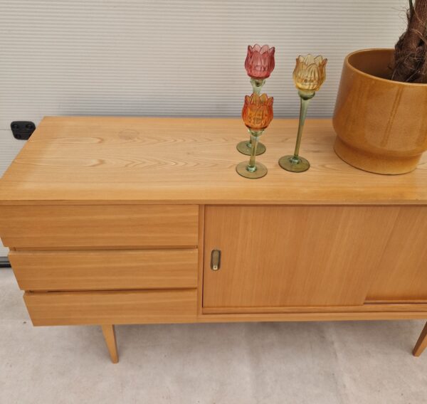 Vintage lichthouten dressoir 140cm