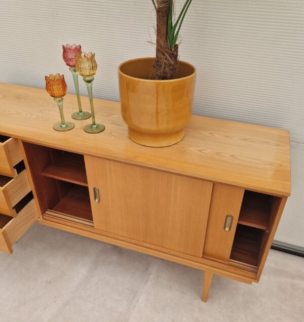 Vintage lichthouten dressoir 140cm