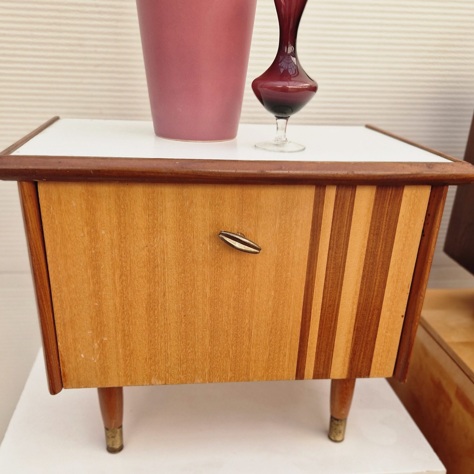 diverse Vintage nachtkastjes