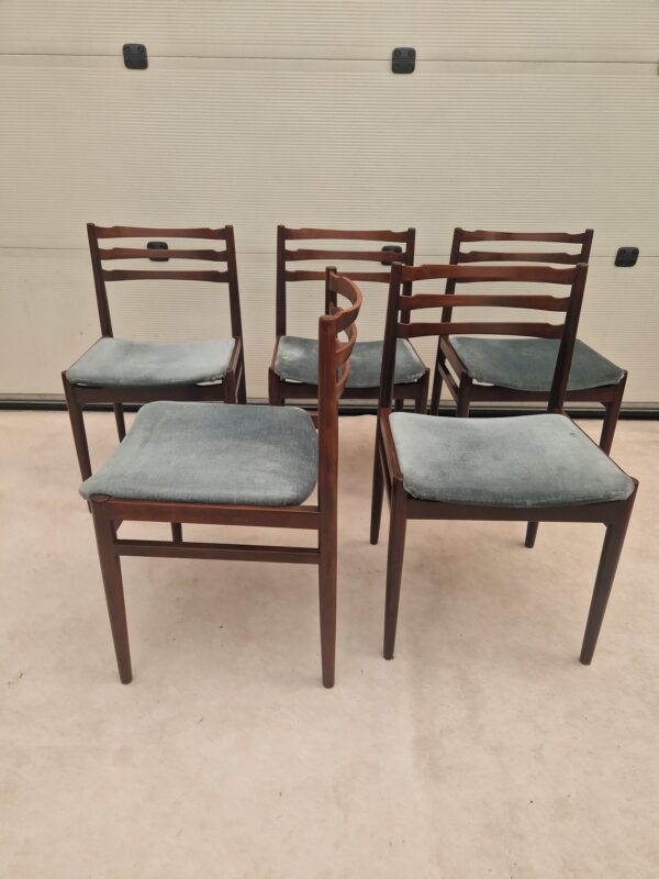 Vijf vintage eetkamerstoelen