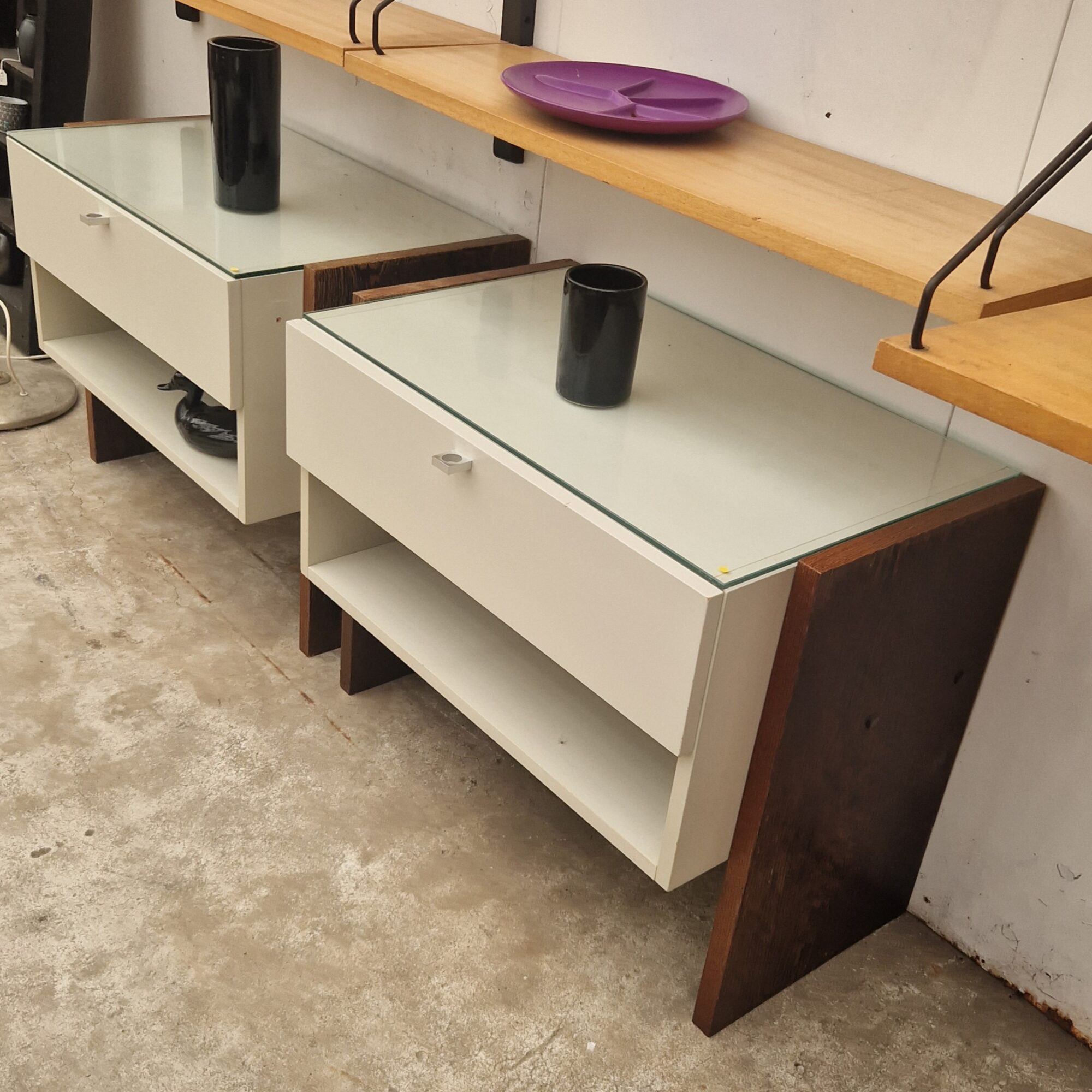 Twee vintage nachtkastje 65cm