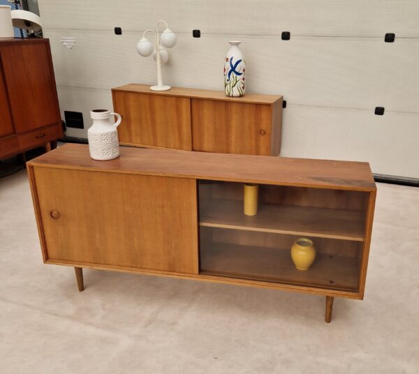 Twee vintage dressoirs 160cm