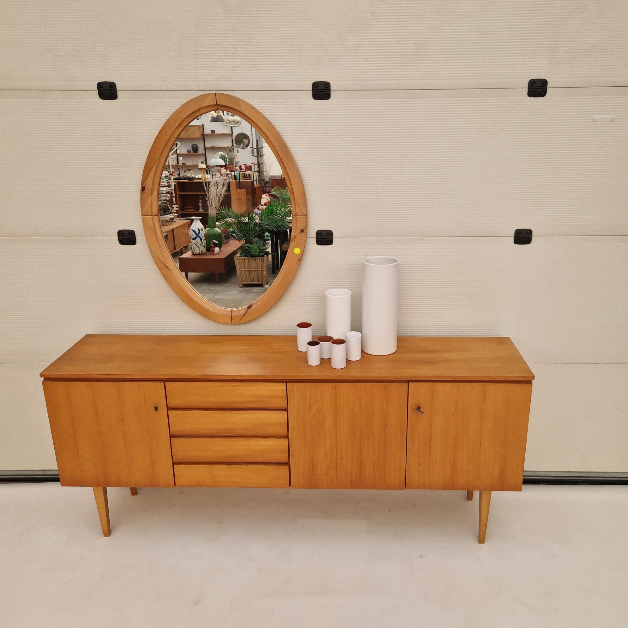 Vintage licht dressoir 190cm