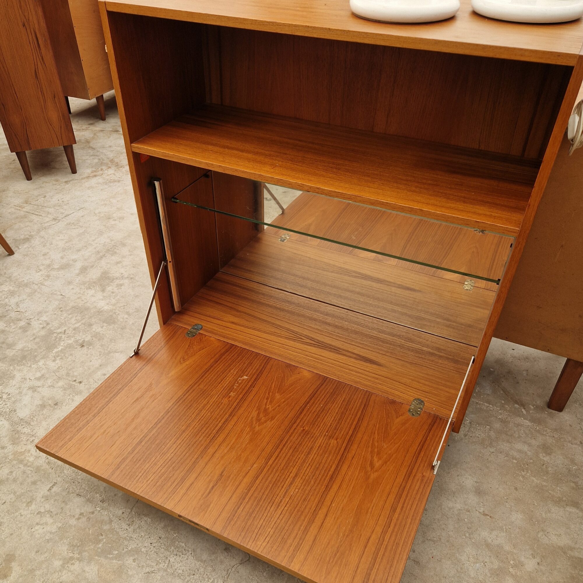 Vintage drankenkast 88cm