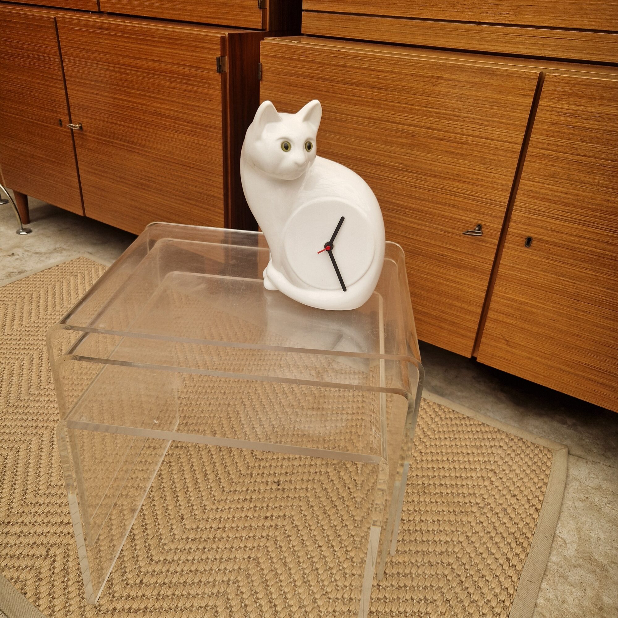 Vintage plexiglas nesting set