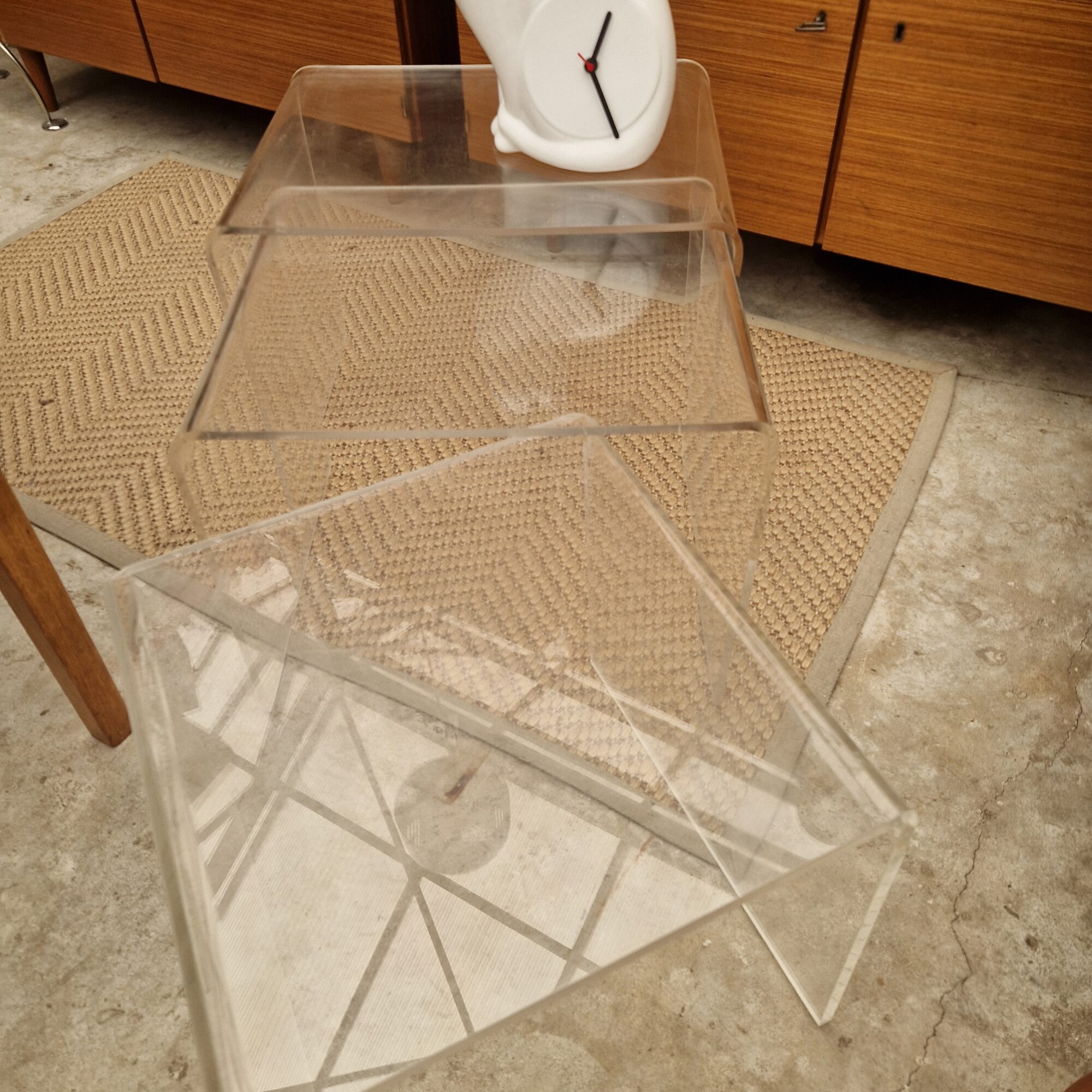 Vintage plexiglas nesting set