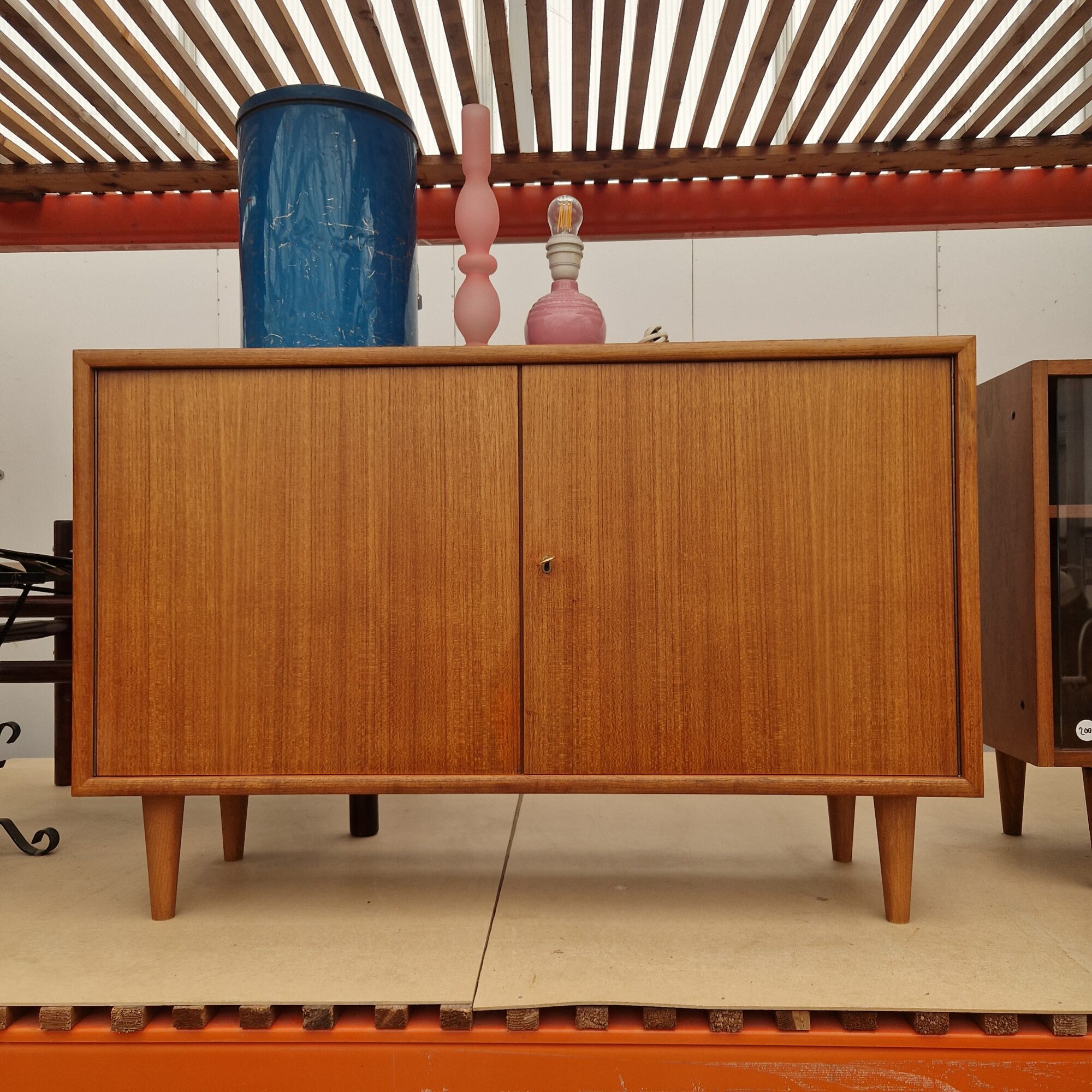 Leuk vintage kastje 90cm