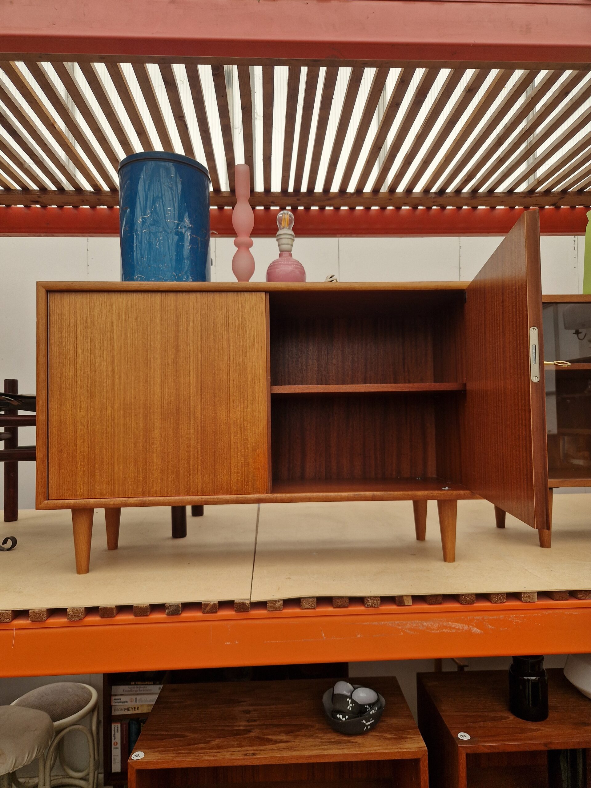 Leuk vintage kastje 90cm