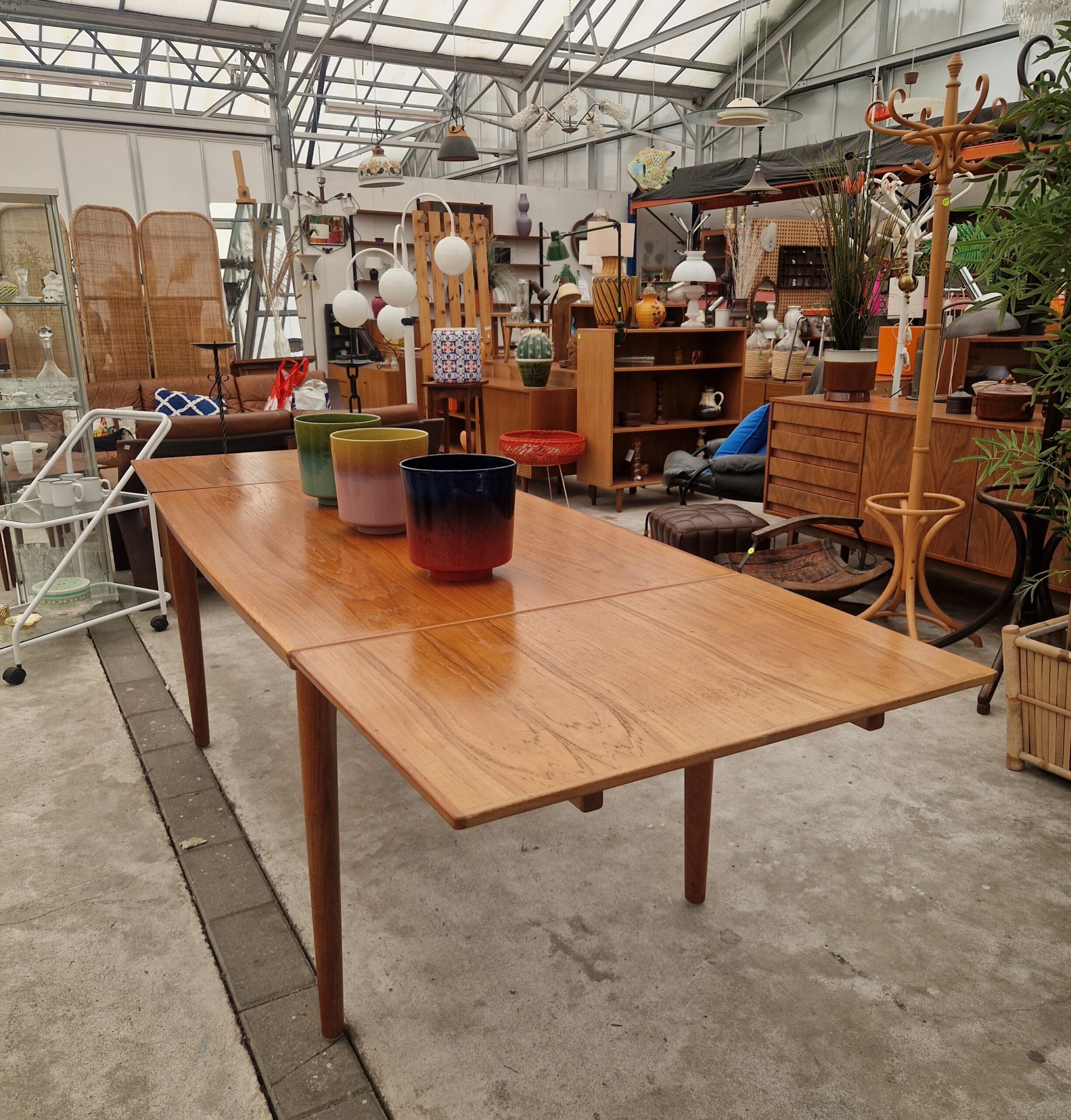 Vintage grote teakhouten uitschuiftafel tot 255cm - Afbeelding 4