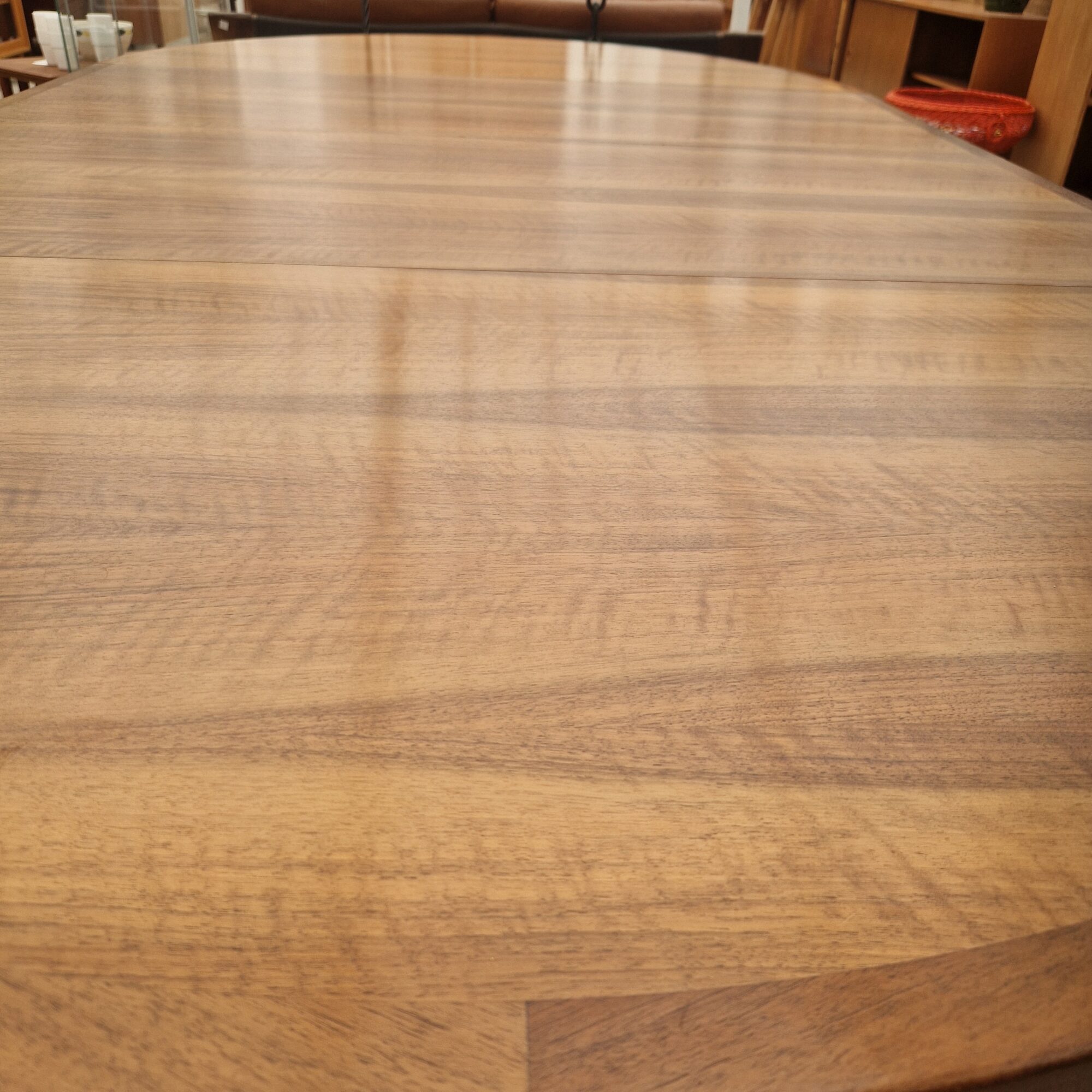 Vintage ronde uitschuiftafel 220cm
