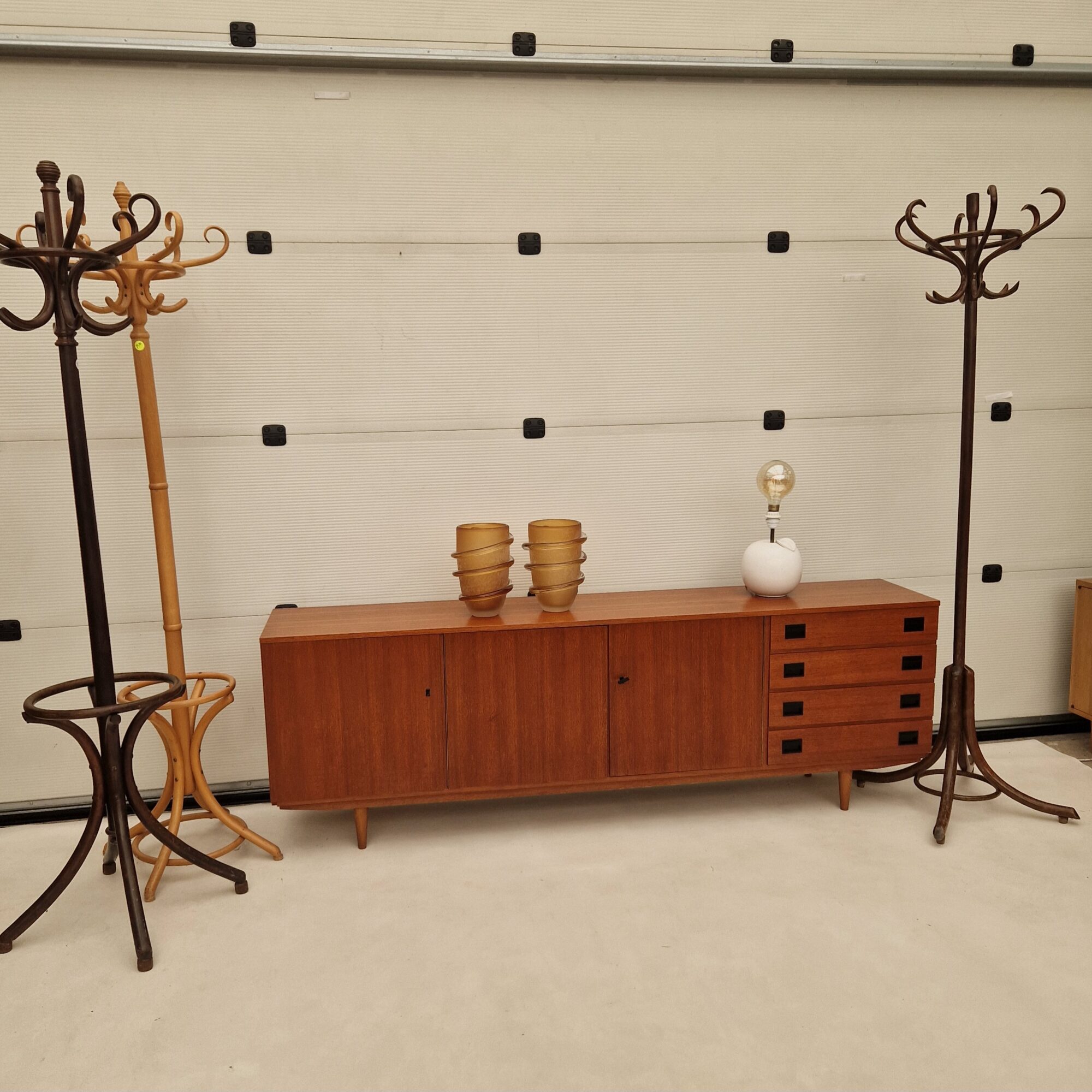 Prachtig Vintage dressoir 210cm