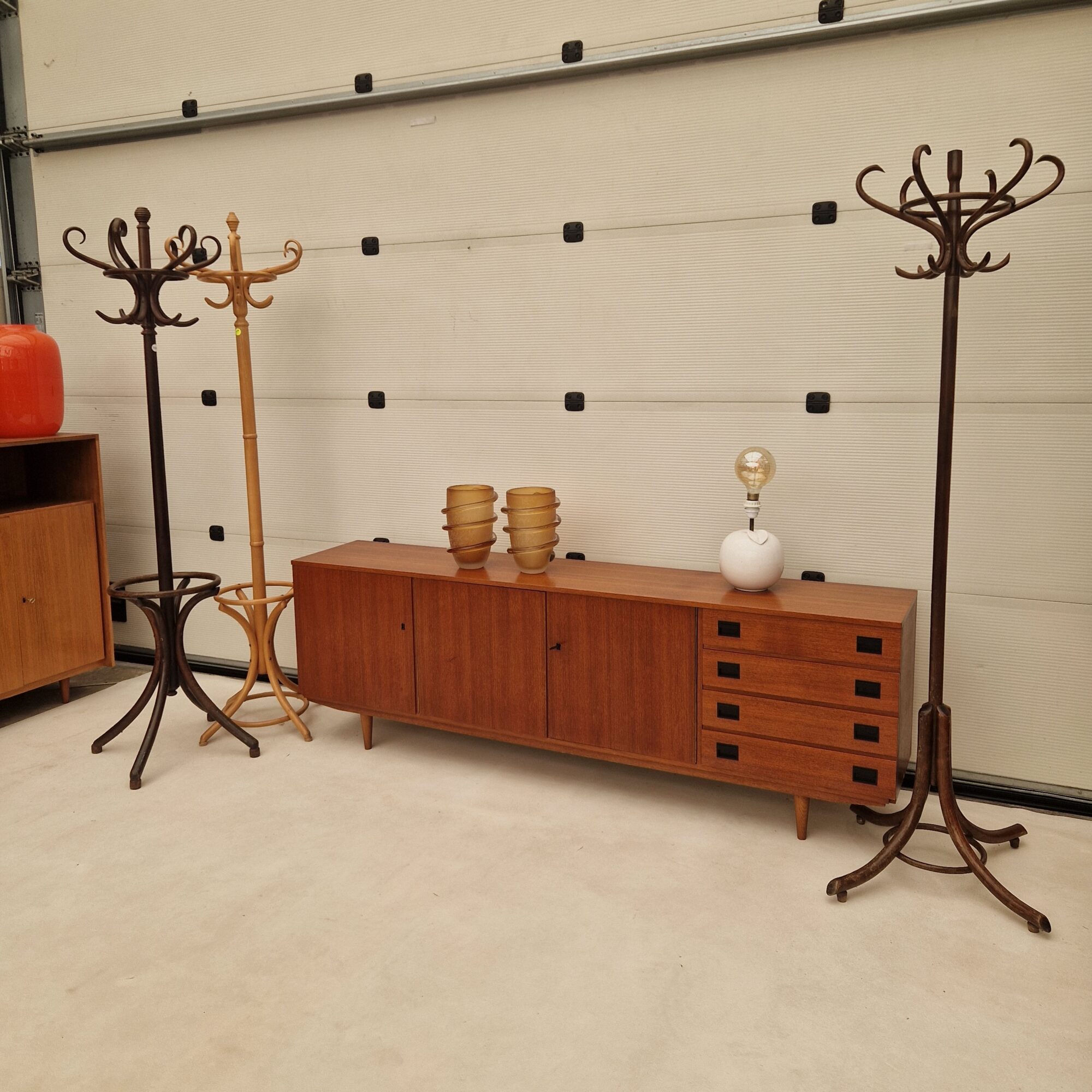 Prachtig Vintage dressoir 210cm