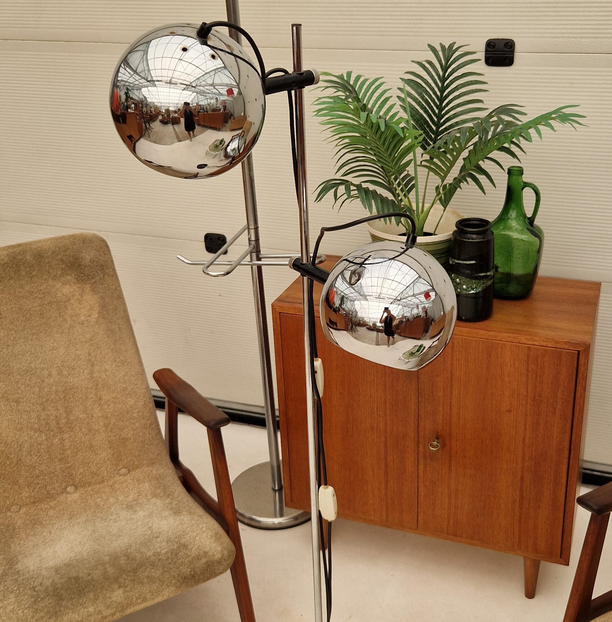 Vintage chromen lamp met twee bollen van Heda.