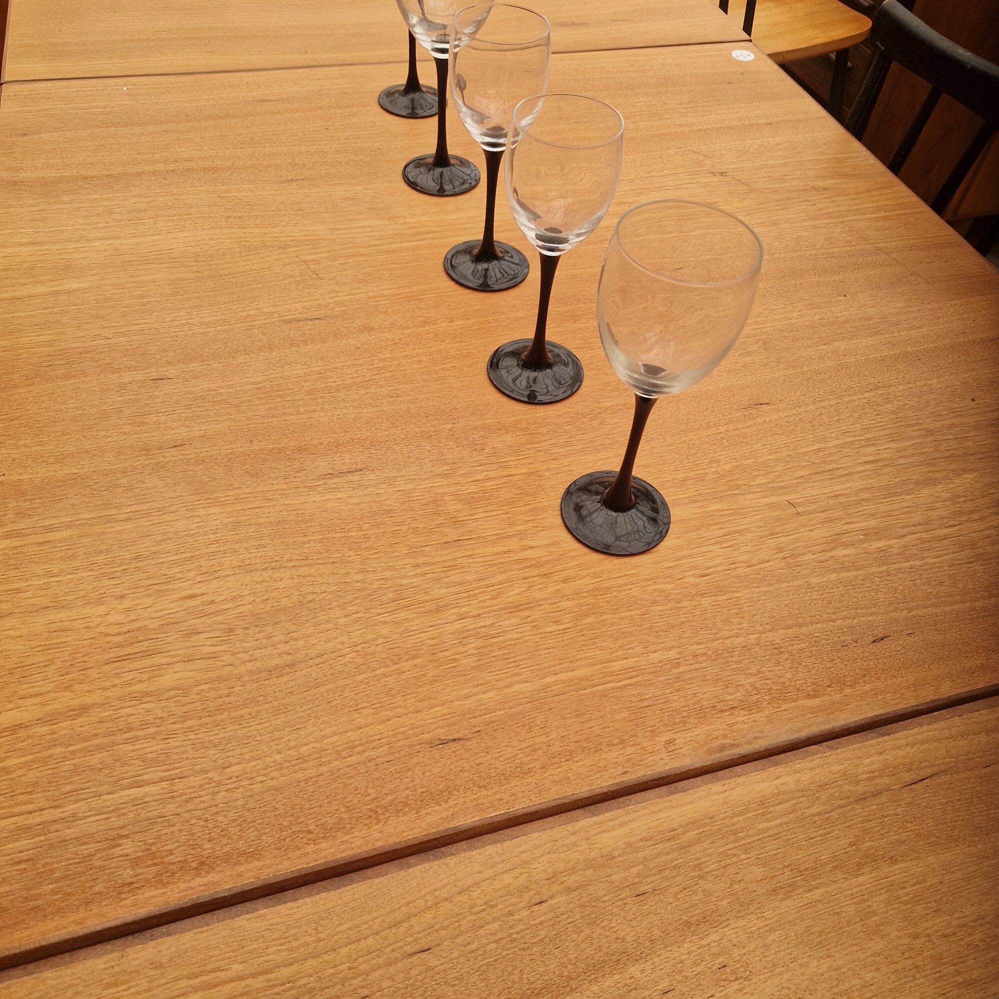 Vierkante uitschuifbare eettafel 80cm