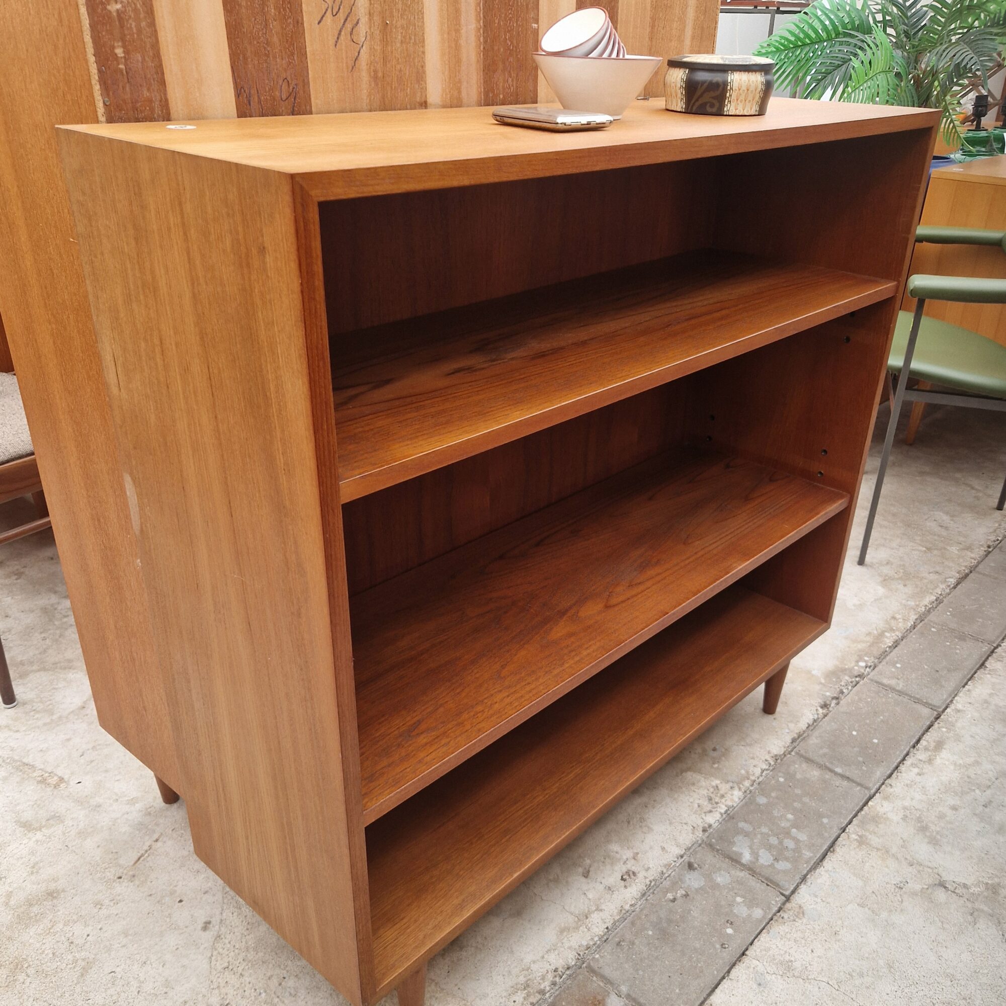 Vintage boekenkast 119cm