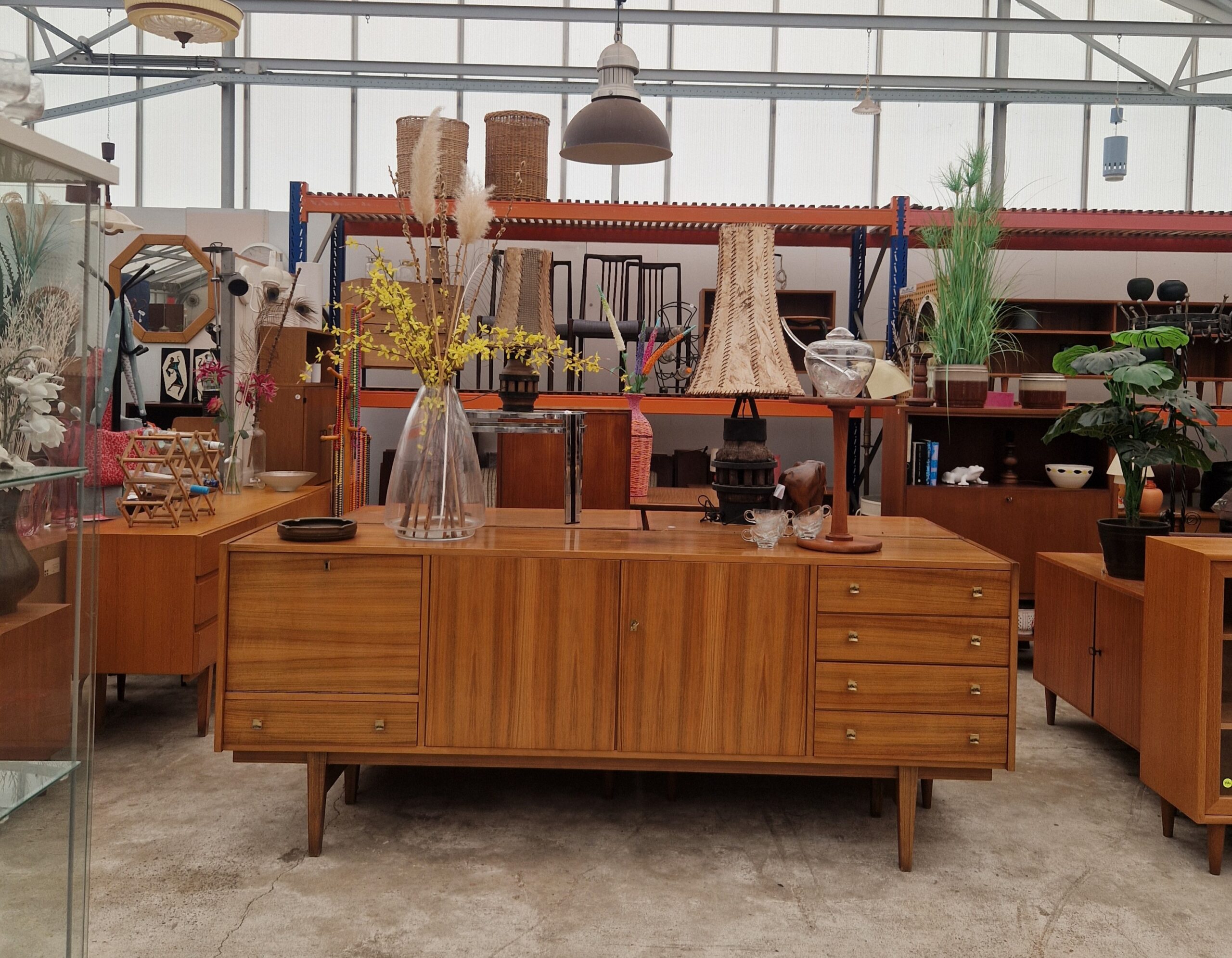 leuk vintage dressoir 210m