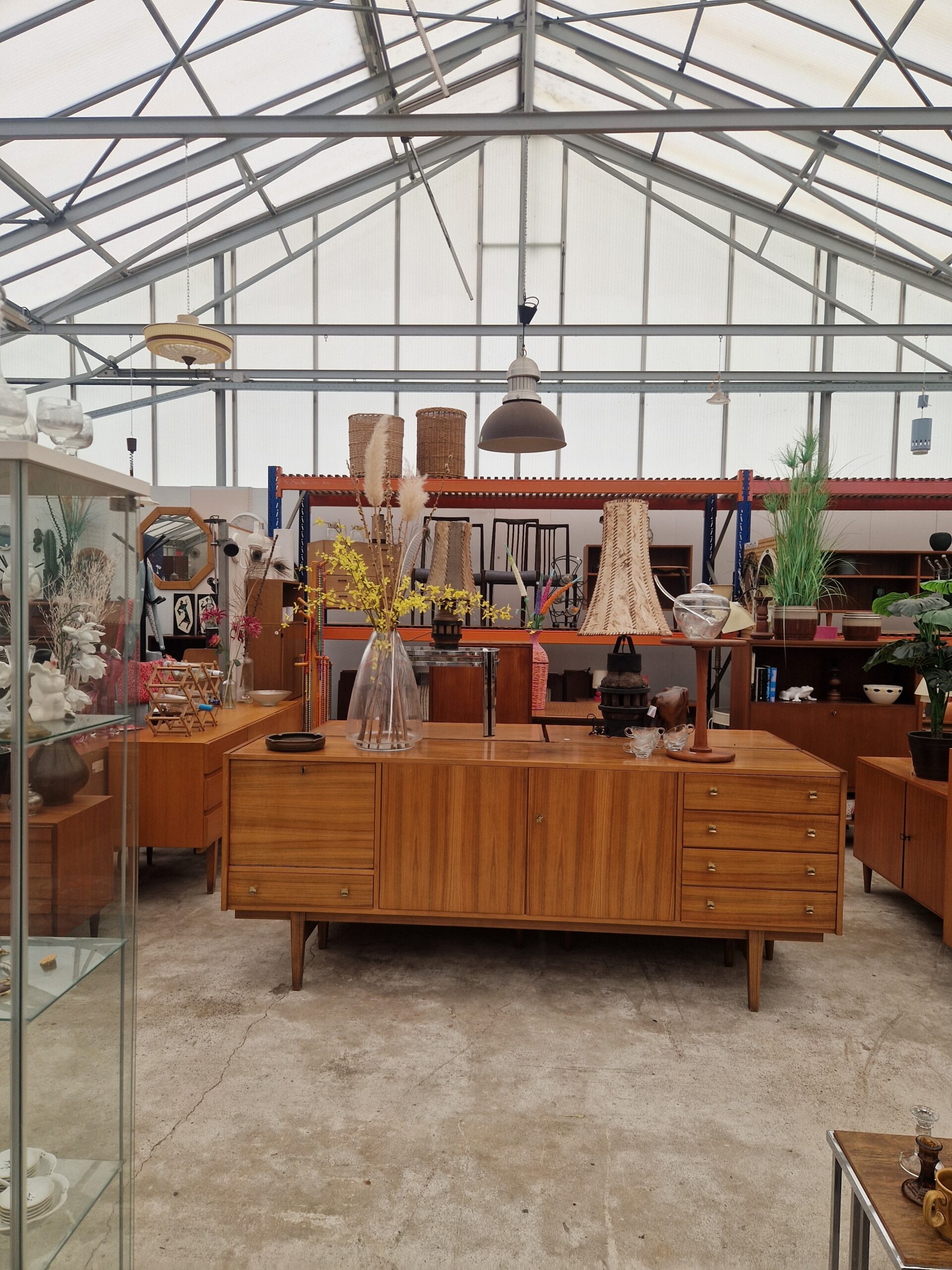 leuk vintage dressoir 210m
