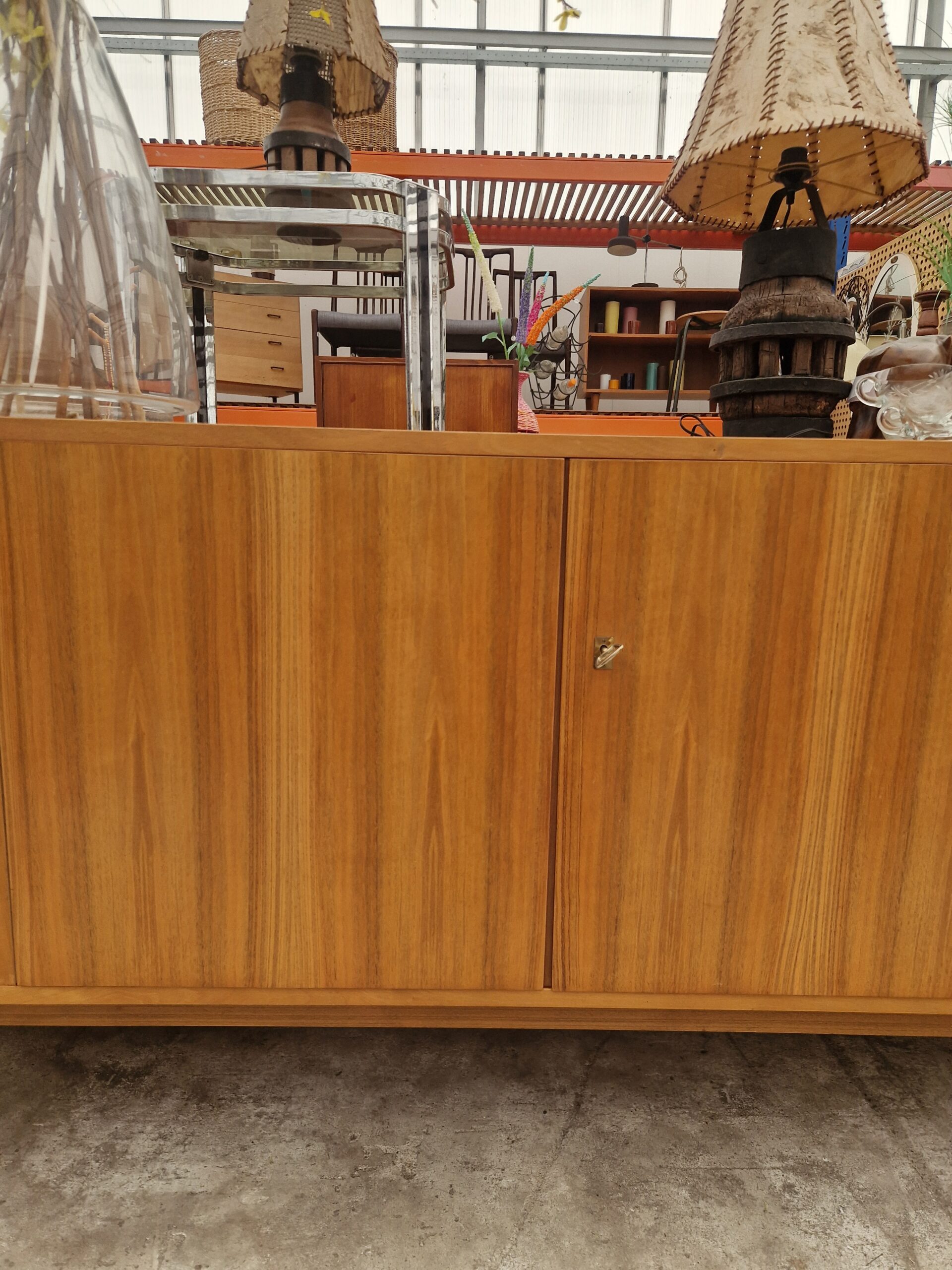 leuk vintage dressoir 210m