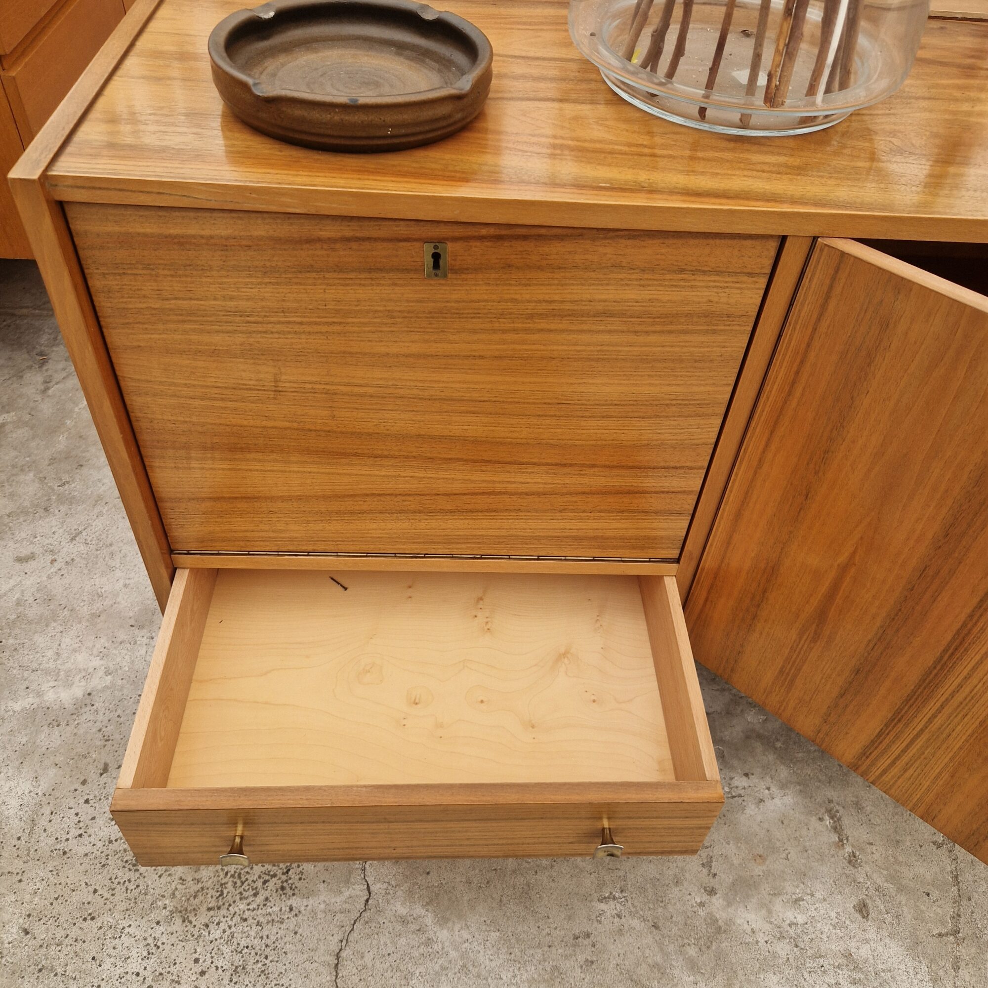 leuk vintage dressoir 210m