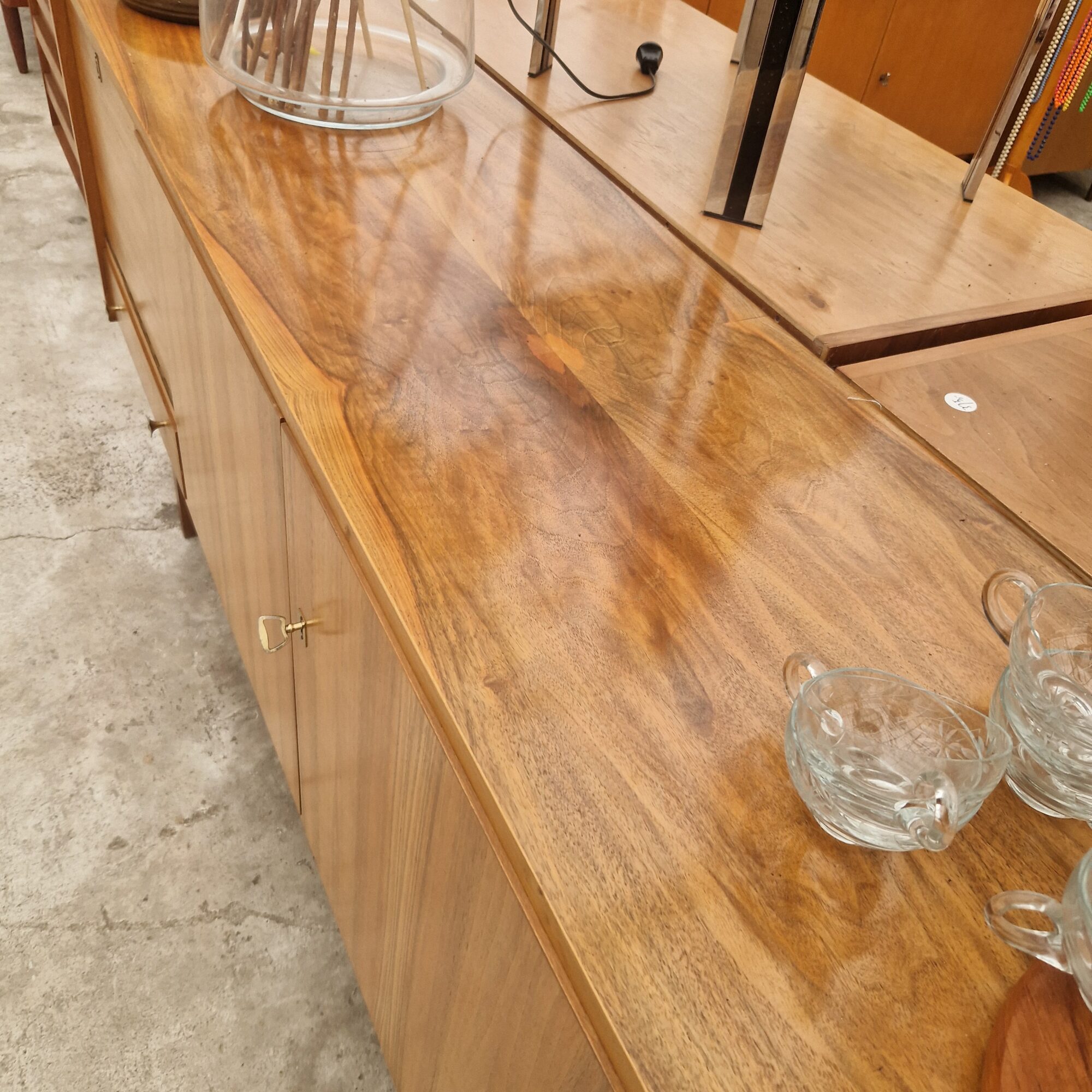 leuk vintage dressoir 210m