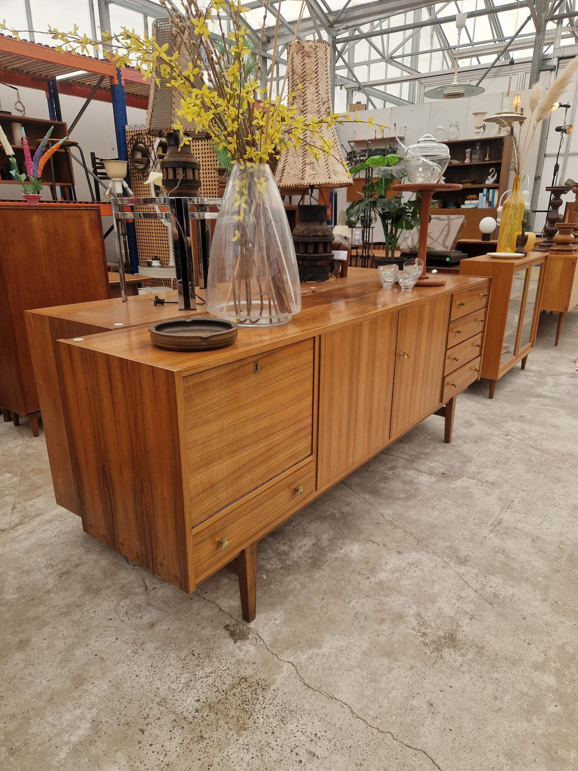leuk vintage dressoir 210m