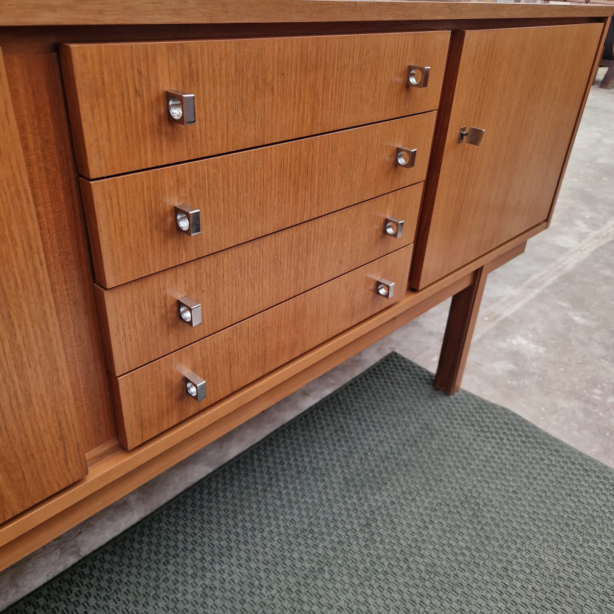 Vintage dressoir 236cm