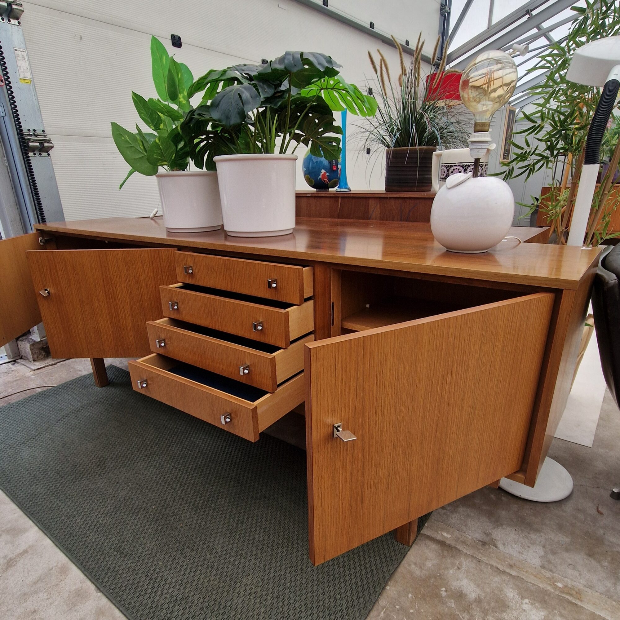 Vintage dressoir 236cm