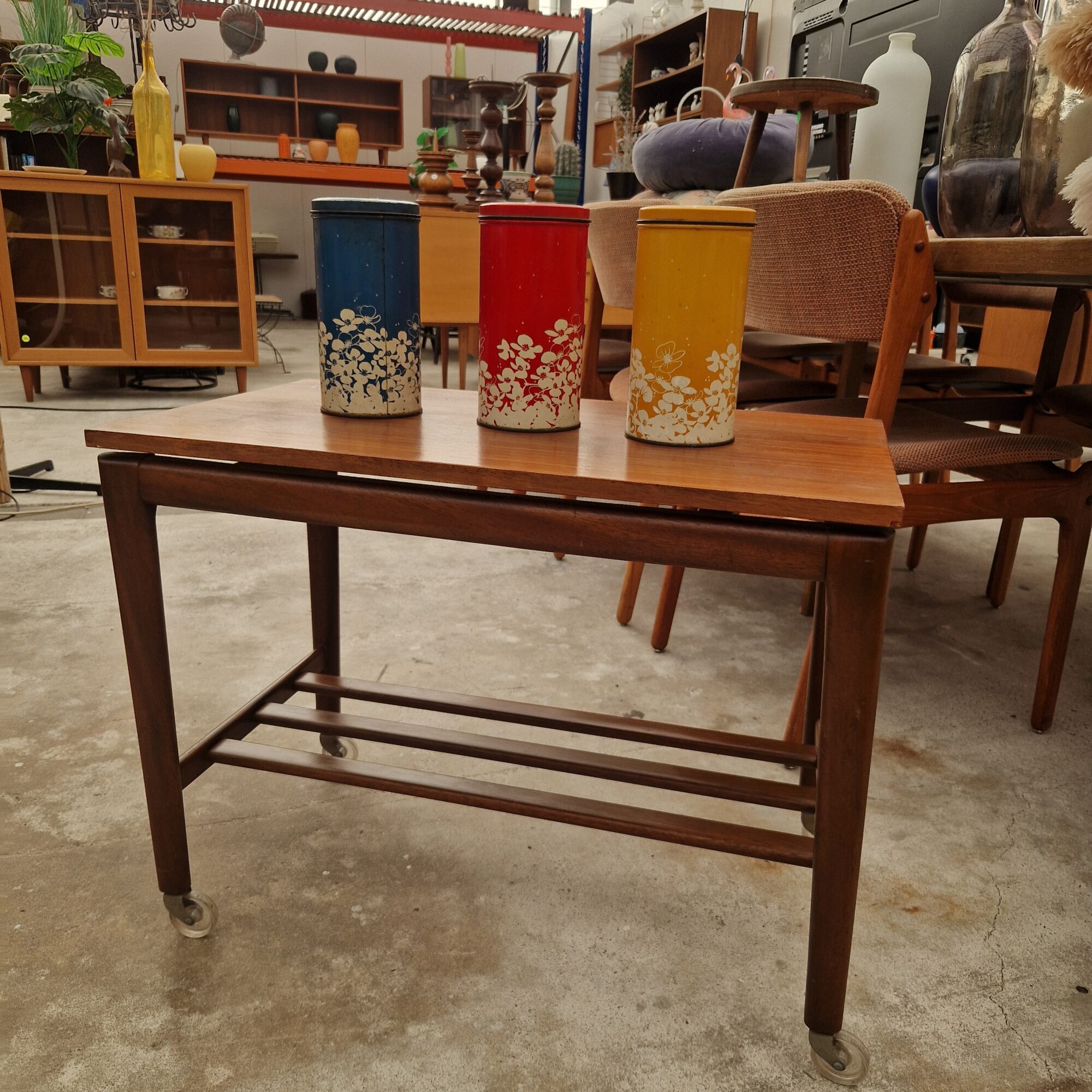 Vintage teakhouten trolley, 70cm