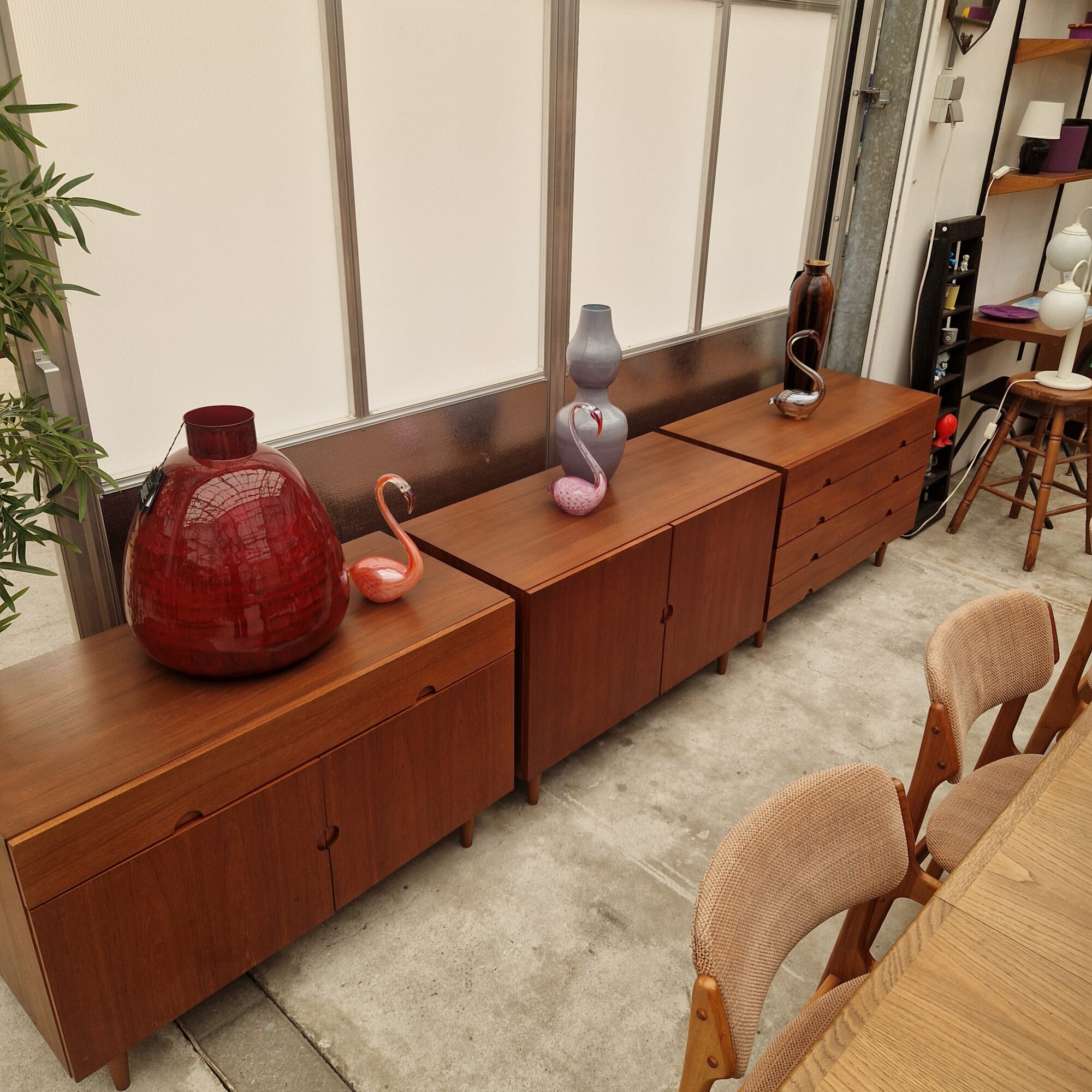 Drie vintage kasten 100cm van Bramin