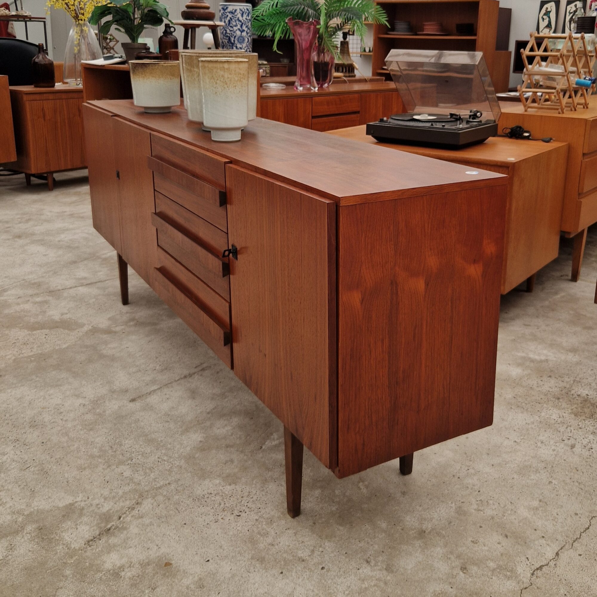 Vintage dressoir 210cm
