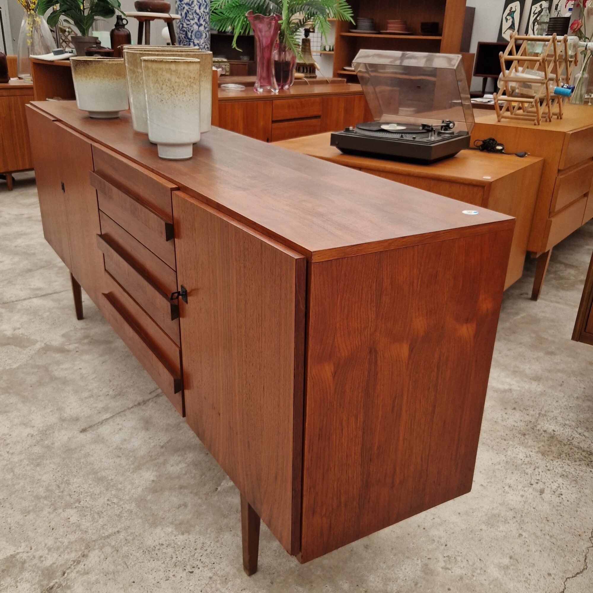 Vintage dressoir 210cm