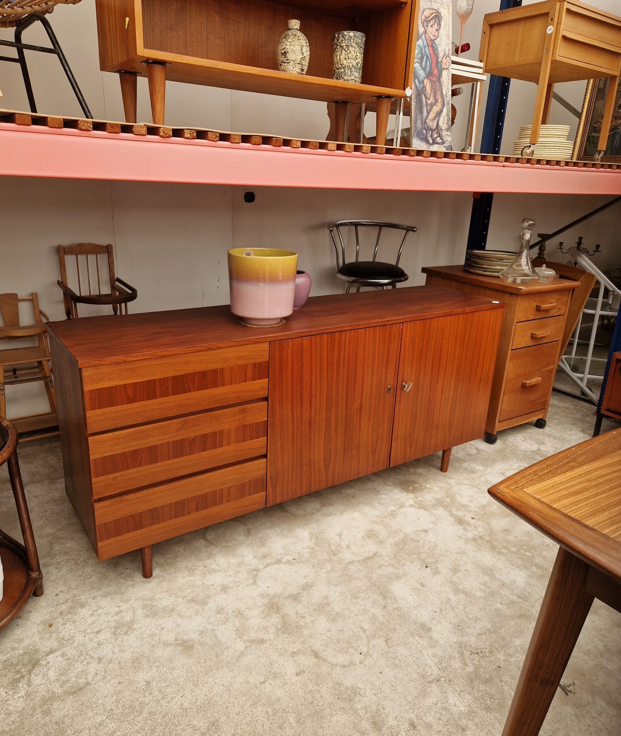 Vintage dressoir 160cm ladefronten met houtmotief - Afbeelding 3