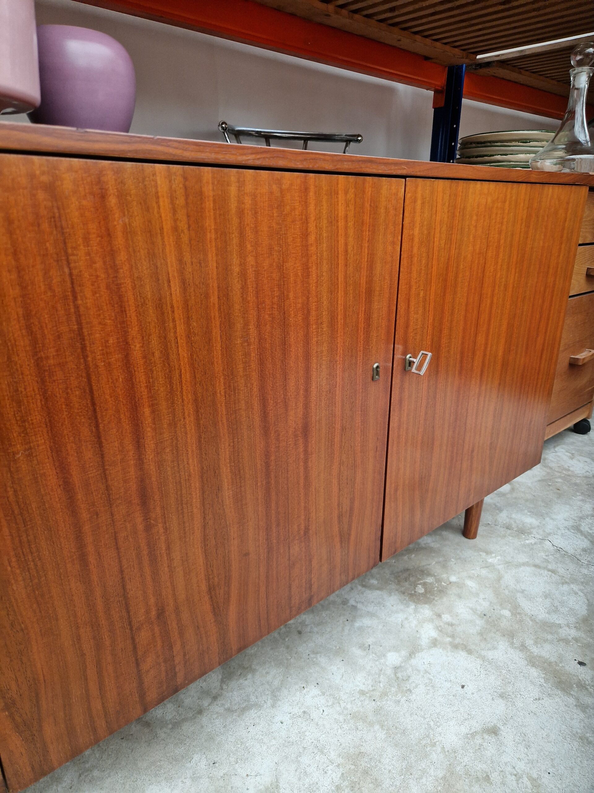 Vintage dressoir 160cm ladefronten met houtmotief - Afbeelding 5