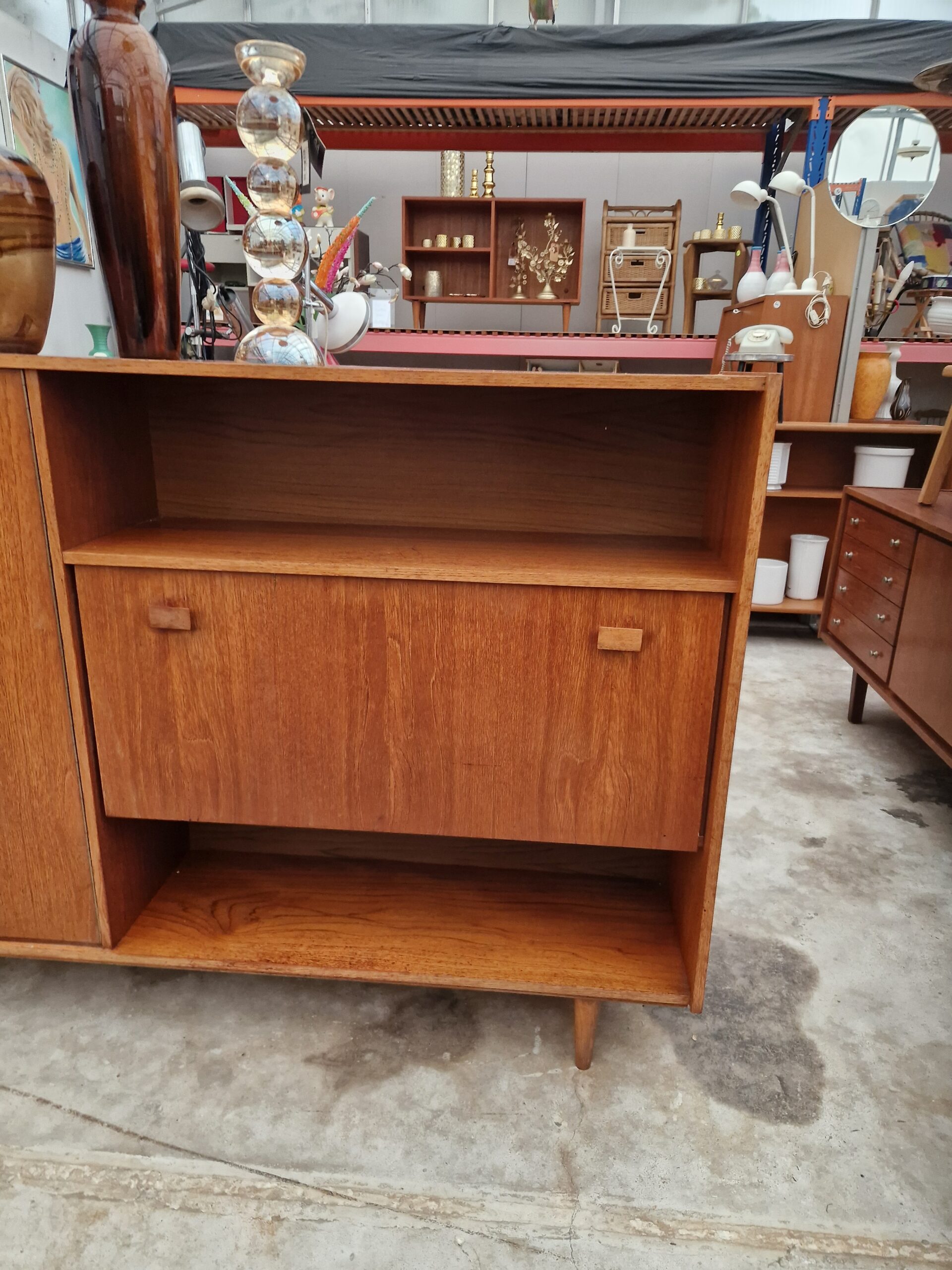 Vintage wandkast 178cm met twee open vakken - Afbeelding 3