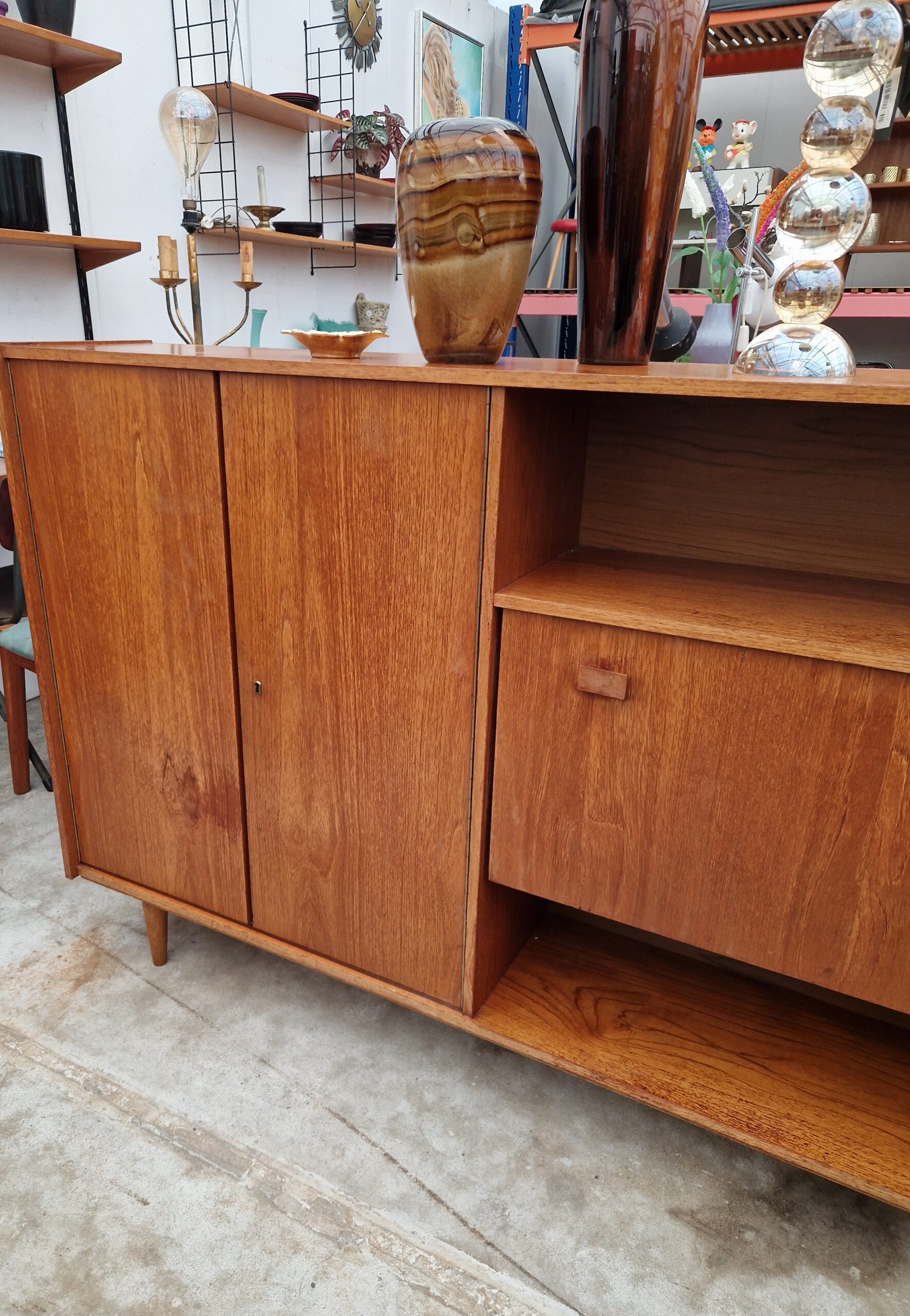 Vintage wandkast 178cm met twee open vakken - Afbeelding 4