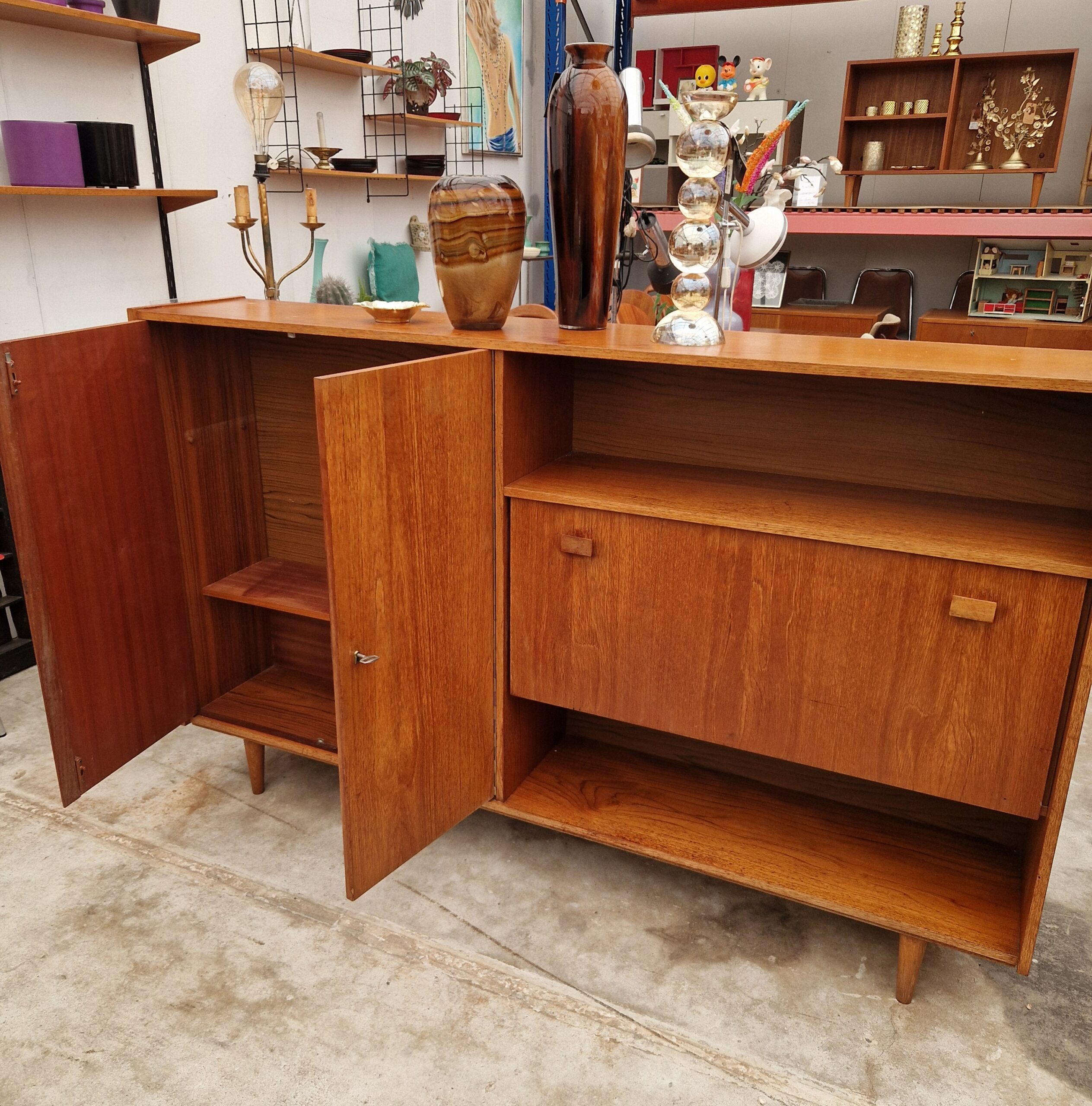 Vintage wandkast 178cm met twee open vakken - Afbeelding 6