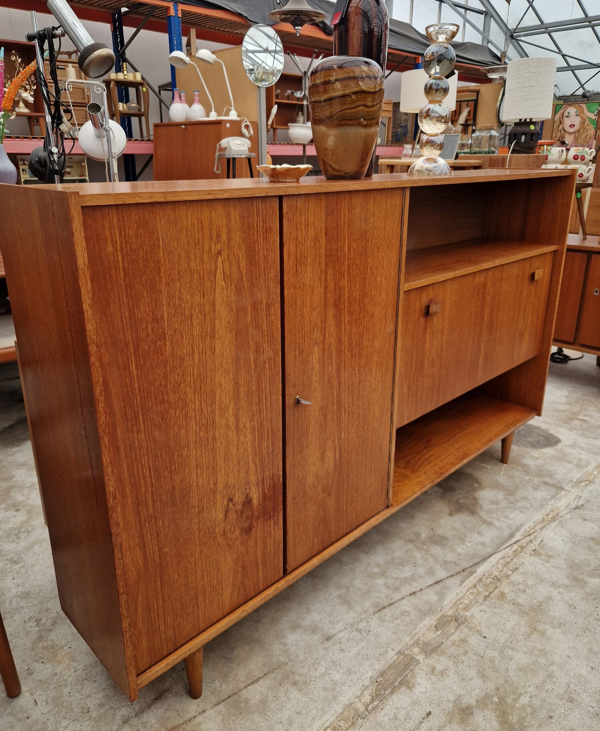 Vintage wandkast 178cm met twee open vakken - Afbeelding 7